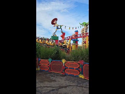 Slinky Dog Dash Roller Coaster - Oct 2018