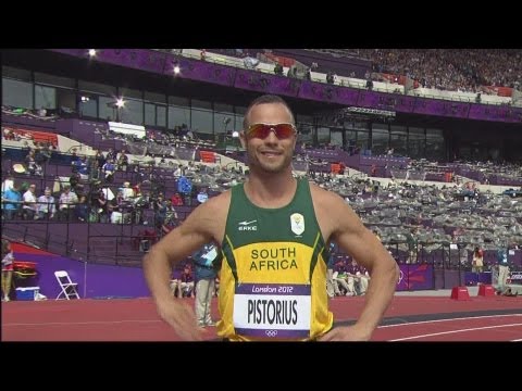 Santos, James &amp; Brown Advance - Men's 400m Round 1 - London 2012 Olympics