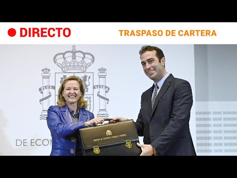 CARLOS CUERPO: El NUEVO MINISTRO recibe de CALVI&Ntilde;O la CARTERA de ECONOM&Iacute;A | RTVE