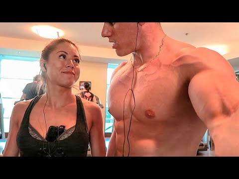 When Women Check Out Guys At The Gym