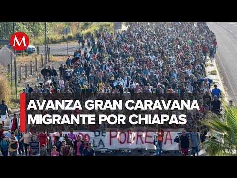 Caravana migrante reanuda caminata hacia Mapastepec, en Chiapas