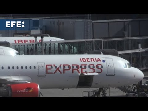 La huelga de 'handling' de Iberia obliga a cancelar 444 vuelos y afecta a 45.641 viajeros