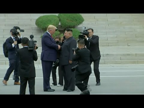 Trump se torna o 1&ordm; presidente dos EUA a pisar na Coreia do Norte