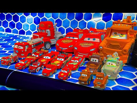 Clean up muddy minicars &amp; disney car convoys! Play in the garden