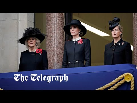 Queen pulls out of Cenotaph Remembrance Sunday service after spraining back