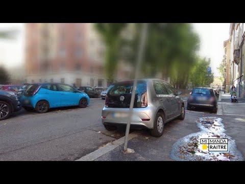 Prati, le auto lasciate nel parcheggio a pagamento spostate sulle strisce