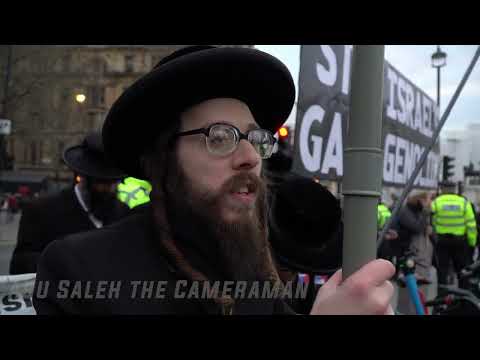 Zionists get mad at Neturei Karta in London Trafalgar Square counter-protest