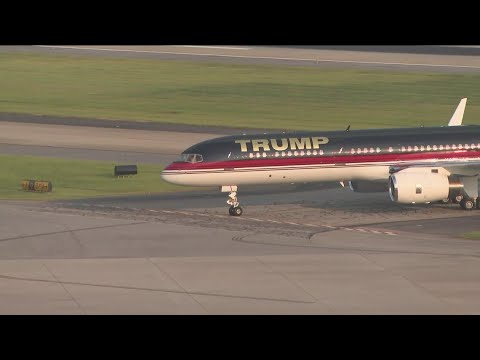 WATCH LIVE: Donald Trump motorcade heads to Fulton County jail