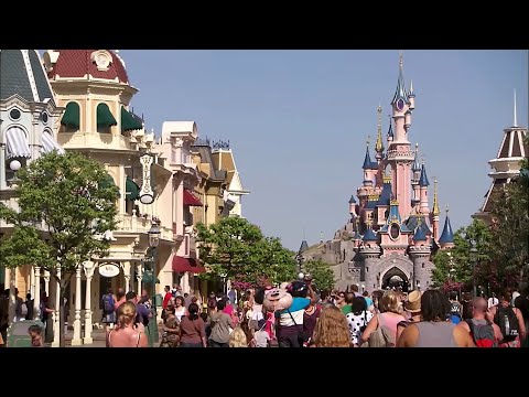 Disneyland Paris&nbsp;: de l'autre c&ocirc;t&eacute; du rideau