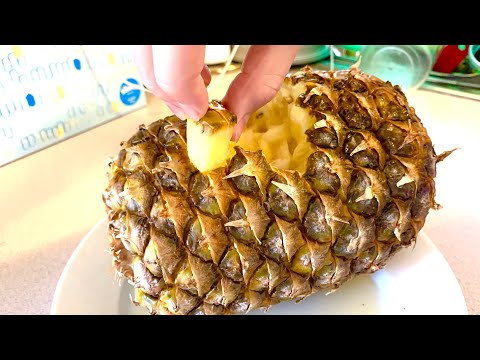 How To Correctly Eat A Pineapple !