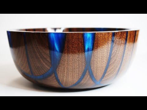 Woodturning | The Sapphire Walnut Bowl