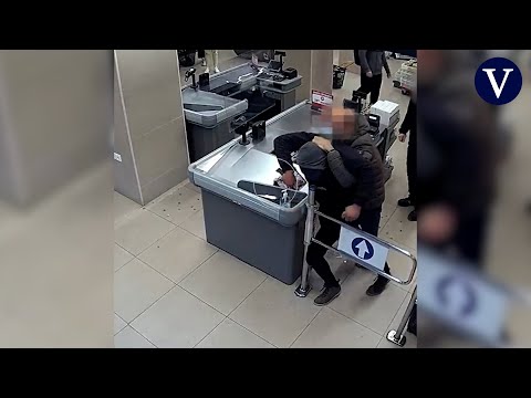 Un mosso fuera de servicio evita un atraco en un supermercado de Matar&oacute;