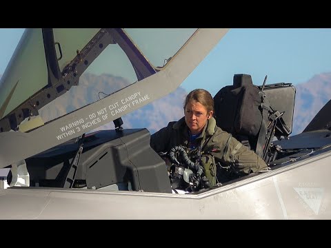 UNITED STATES AIR FORCE FIRST FEMALE F35 DEMO PILOT - KRISTIN &quot;BEO&quot; WOLFE - AVIATION NATION 2022  4K