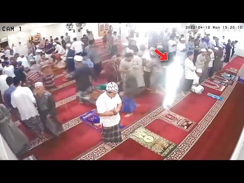 لو لم تسجل هذه اللحظات داخل المساجد لم يكن ليصدقها احد !!