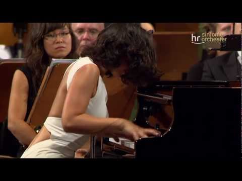 Schumann: Klavierkonzert ∙ hr-Sinfonieorchester ∙ Khatia Buniatishvili ∙ Paavo J&amp;auml;rvi