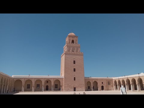 مسجد عقبة ابن نافع اقدم مسجد في  المغرب العربي  ولايه القيروان تبعد على تونس 160