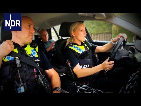 Auf Streife in Hamburg: 24 Stunden Polizeinotruf | die nordreportage | NDR Doku