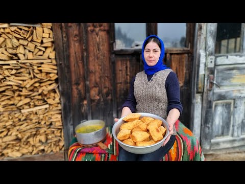 You Won't Believe How This Solo Mountain Woman Creates P&acirc;t&eacute; Pies - MUST WATCH!