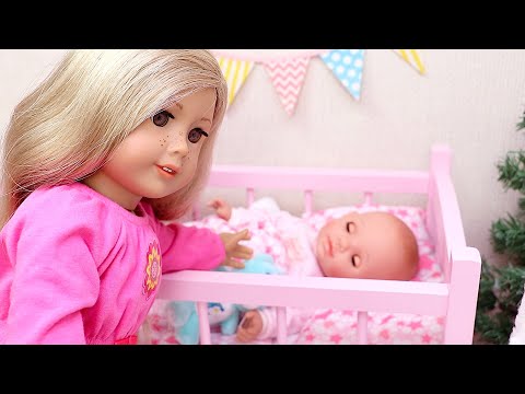 Doll family morning routine with baby and puppy! Doll Stories about useful habits