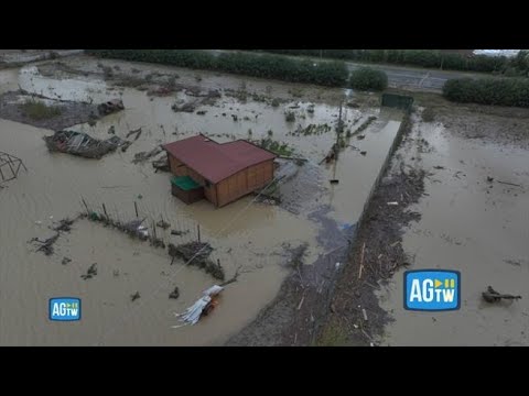 Alluvione in Toscana, in volo su Campi Bisenzio immersa nel fango