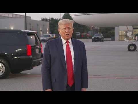 Trump speaks at airport after jail booking in Atlanta