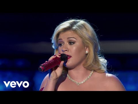 Kelly Clarkson - Silent Night (Official Video) ft. Trisha Yearwood, Reba McEntire