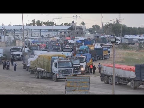 More trucks carrying humanitarian supplies roll into Gaza Strip through Rafah Crossing