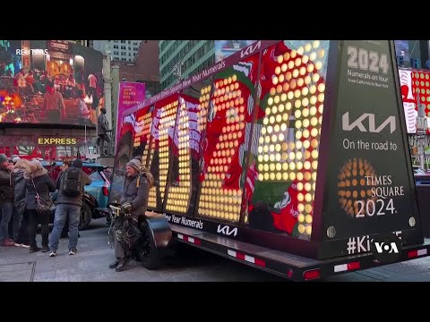 New York City's Times Square Prepares for New Year&rsquo;s Eve | VOANews