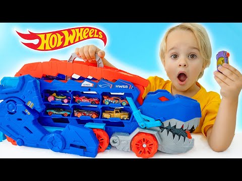 Chris juega con carritos de juguete y salva la ciudad de Hot Wheels