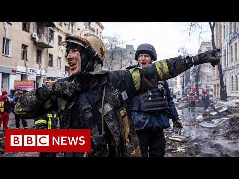 Russian forces withdraw from key Ukrainian city Kharkiv - BBC News