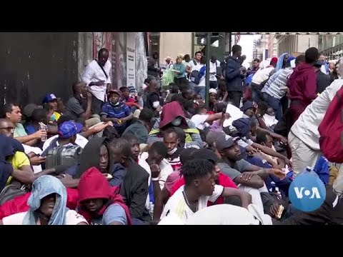 New York City Residents Protest Migrant Crisis | VOANews