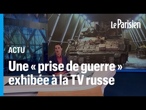 Un blind&eacute; de l'arm&eacute;e ukrainienne captur&eacute; par les Russes exhib&eacute; &agrave; la TV