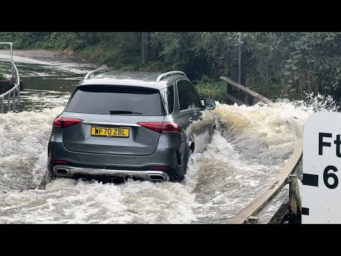 Expensive Mistakes!! || Buttsbury Ford || Vehicles vs Flooded Ford compilation || 