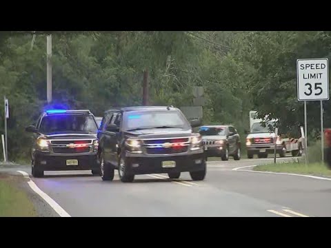 Donald Trump en route to airport to fly to Atlanta for jail surrender