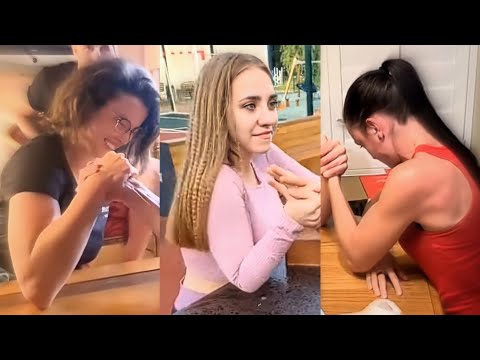 GIRLS vs BOYS - ARM WRESTLING 💪