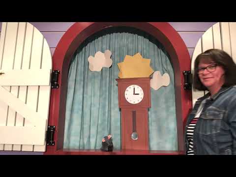 One Rhyme at a Time: Hickory Dickory Dock with Miss Linda