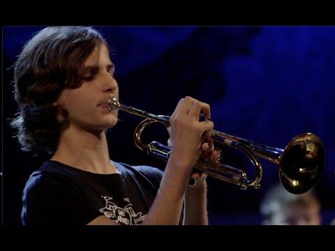 2022 Blue Moon   SANT ANDREU JAZZ BAND feat MAX MUNN&Eacute; ( direcci&oacute;n JOAN CHAMORRO)