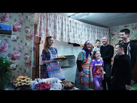 CHRISTMAS IN THE URAL HINTERLAND | A HOUSE FULL OF GUESTS | FOOD FROM A RUSSIAN OVEN