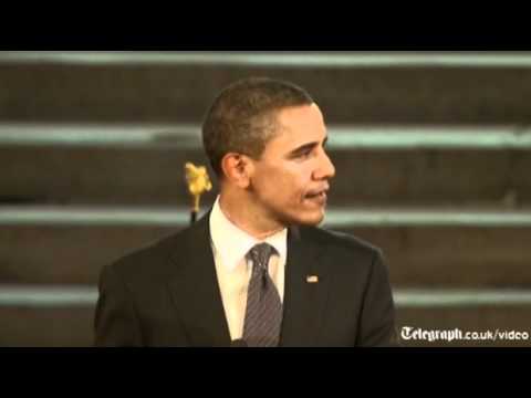 Obama tells joke about Queen, Pope and Mandela