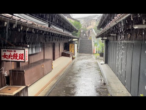 Heavy rain Enoshima early morning walk, Japan [4K HDR]