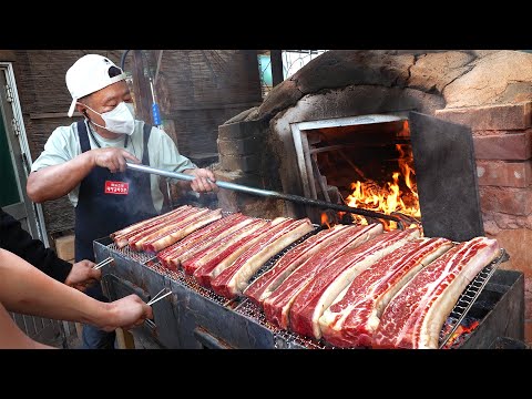 Amazing! A delicious cave BBQ baked by a man who makes his own charcoal. / Korean street food