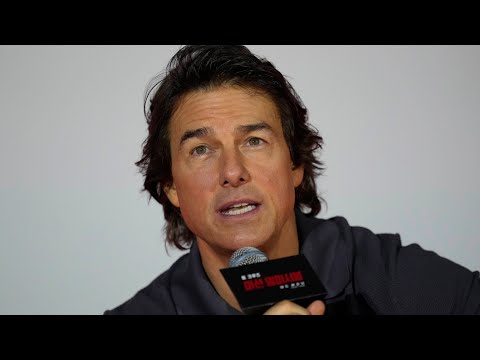 Tom Cruise has a question about Canada | &quot;What's up with traffic in Toronto?&quot;