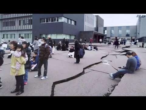 Le Japon frapp&eacute; par une s&eacute;rie de s&eacute;ismes, la menace d'un important tsunami &quot;largement &eacute;cart&eacute;e&quot;