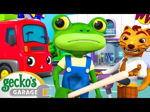 Mr Weasel's New Garage | Gecko's Magical World | Animal &amp; Vehicle Cartoons | Cartoons for Kids