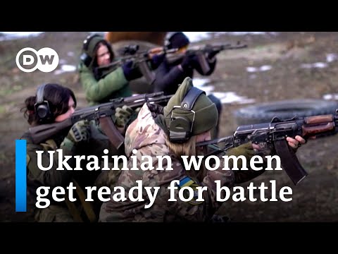 Ukraine women in the army: Enough to keep up troop numbers? | DW News