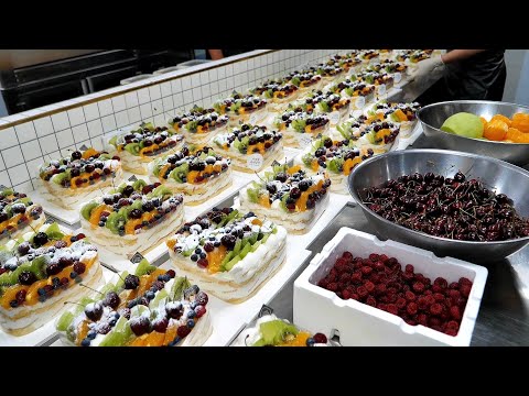 Cake Factory's amazing mass production of fruit cakes - Korean street food