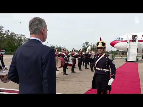 Llegada de S.M. el Rey al Aeropuerto Internacional de Ezeiza, en Buenos Aires (Rep&uacute;blica Argentina)