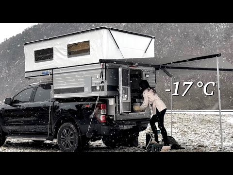 -17℃ Cozy winter truck camping on the frozen riverside with heavy snow🚚❄️ Healing Camp