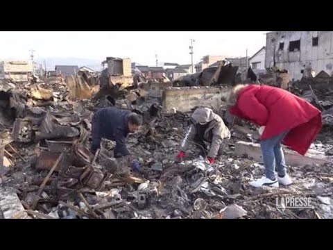 Terremoto in Giappone, si continua a scavare tra le macerie