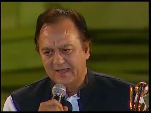 Sanjay Dutt's father Sunil Dutt won Lifetime Achievement Award | Zee Cine Awards 2001